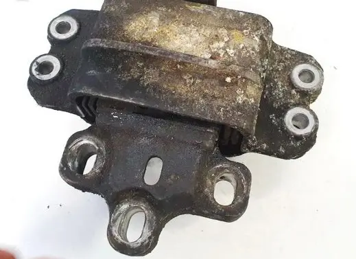 Skoda Octavia Mk2 (1Z) Engine mount bracket 173240