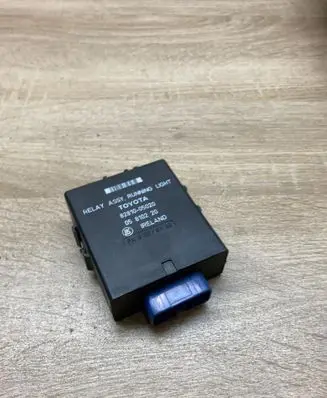 Toyota Avensis T220 Other relay 8281005020