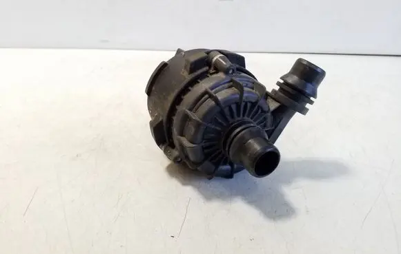 BMW i4 Electric auxiliary coolant/water pump 945503406