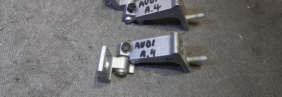 Audi A4 S4 B9 8W Front door hinge set 8W5831403A