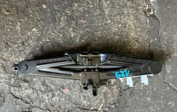 Ford Mondeo MK V Lift Jack ES7C17080AA