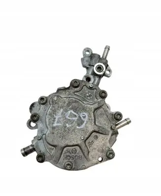 Volkswagen PASSAT B5.5 Vacuum pump 038145209C