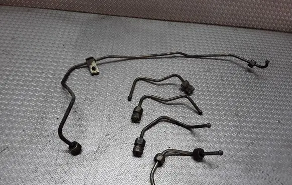 Renault Espace - Grand espace IV Fuel injector supply line/pipe 