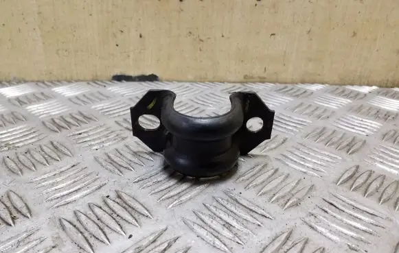 Hyundai ix35 Sway bar bush bracket, front 