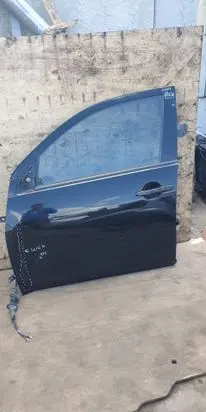 Peugeot 4007 Front door