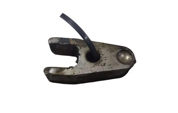 Jeep Grand Cherokee (WK) Fuel Injector clamp holder 