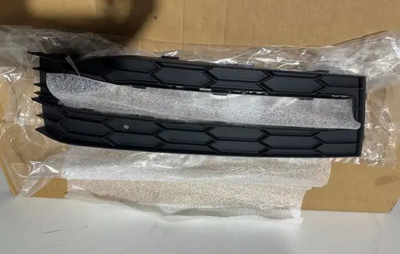 Skoda Superb B8 (3V) Front grill 3V0853665B 3V0853665B9B9