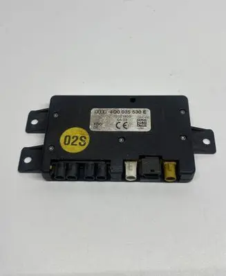 Audi A3 S3 8L Aerial antenna amplifier 4D0035530E 12021400 0403