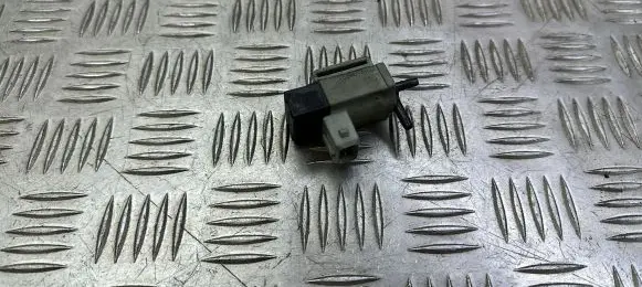 KIA Sportage Vacuum valve 