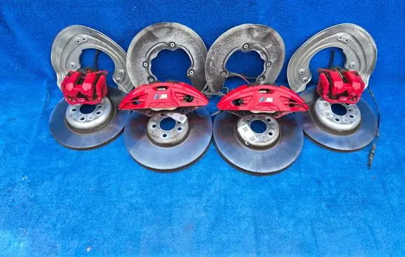 BMW 4 G22 G23 G24 G26 Brake discs and calipers set 6897347 6897348