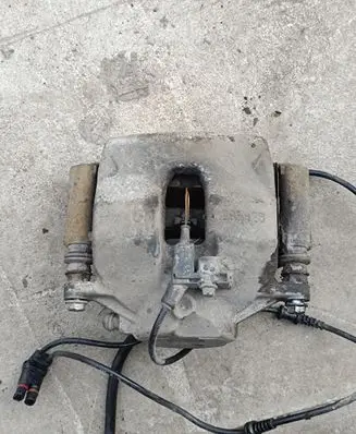 Mercedes-Benz C W204 Front brake caliper