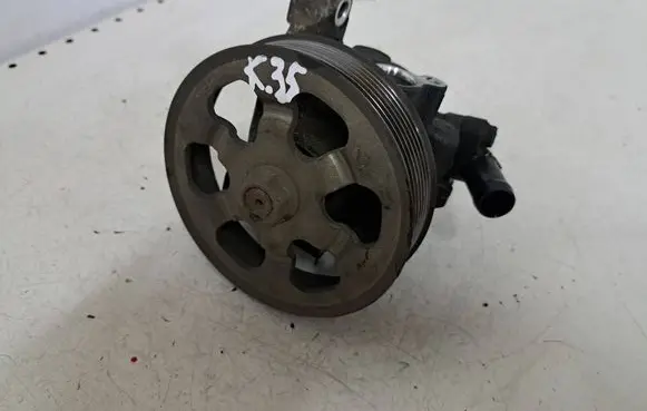 Honda FR-V Power steering pump
