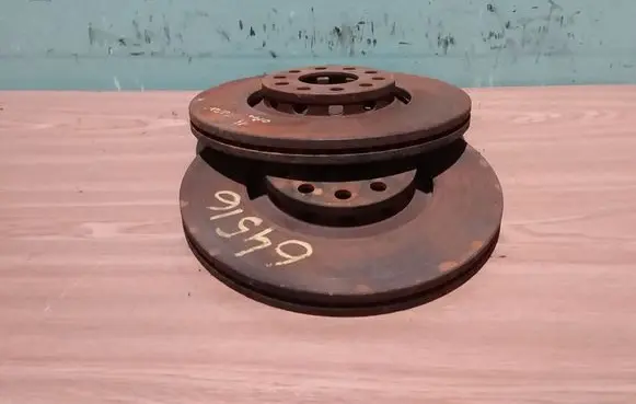 Audi A4 S4 B7 8E 8H Front brake disc