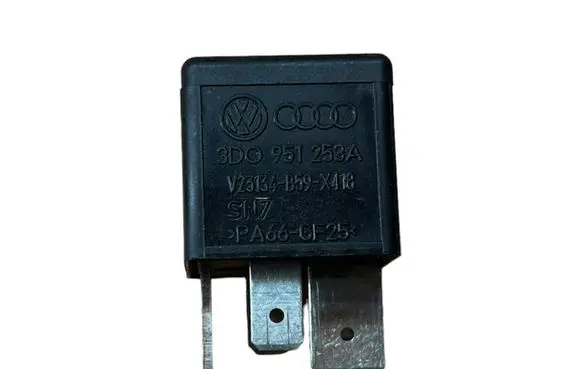 Volkswagen Touran I Other relay 3D0951253A V23134B59X418