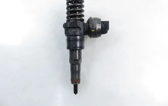 Seat Leon (1M) Fuel injector 0414720039 038130073AL