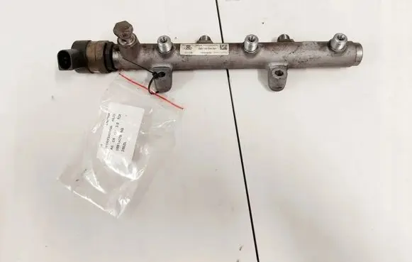 Audi Q7 4L Fuel main line pipe