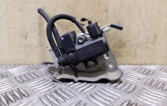 Toyota RAV 4 (XA30) Turbo solenoid valve 258190R011 70051308