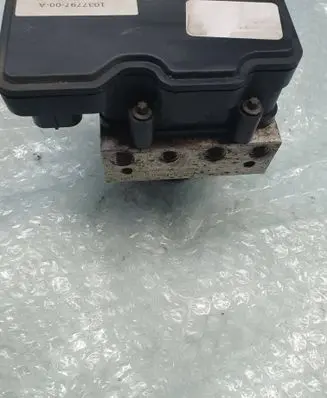 Tesla Model S ABS Pump 103779700A 103779700 1037797