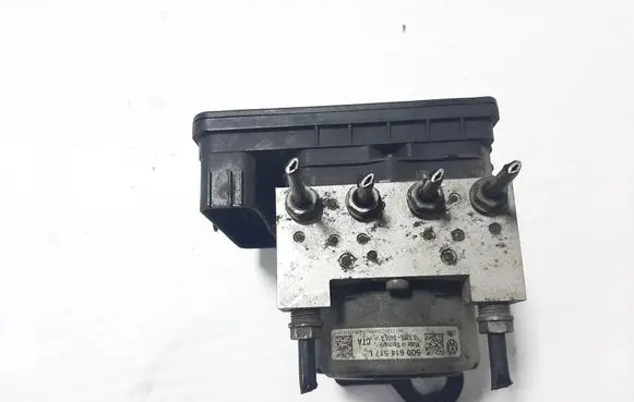 Volkswagen Golf VII ABS Pump 5Q0907379M 5Q0614517L