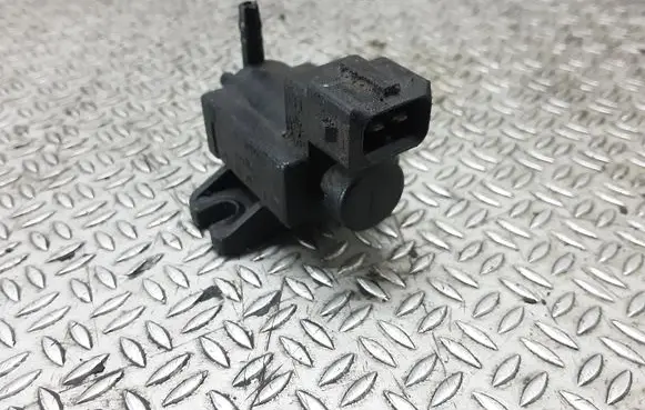 Opel Astra H Vacuum valve 72244600