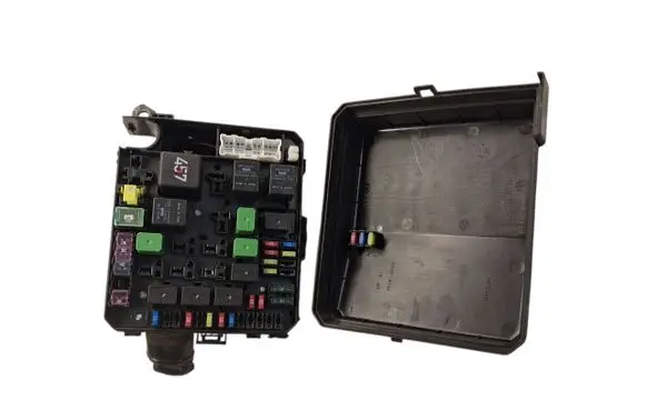 Mitsubishi Grandis Fuse box set PR06102000