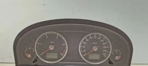 Ford Mondeo MK IV Speedometer (instrument cluster) 1s7f10841
