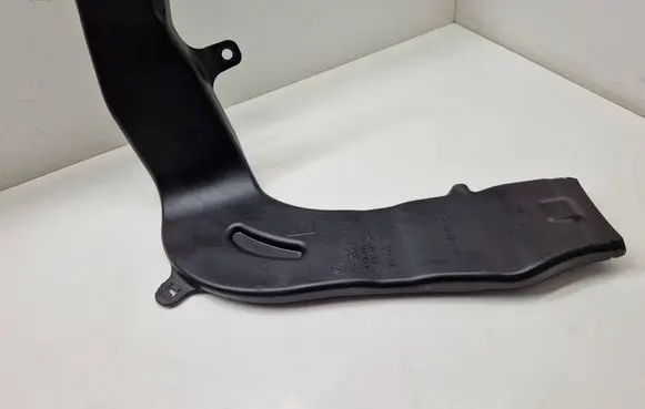 BMW i4 Cabin air duct channel 7946047