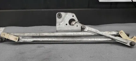 Opel Vectra B Front wiper linkage 