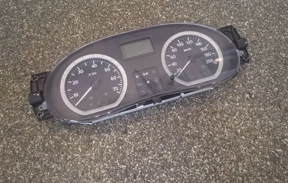 Dacia Logan I Speedometer (instrument cluster) 8200752820
