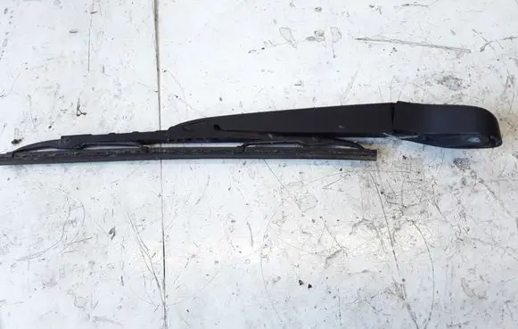 Volvo V50 Rear wiper blade arm