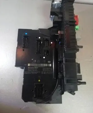 Mercedes-Benz E W212 SAM control unit A2129000022