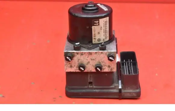 Seat Leon (1M) ABS Pump 1J0614117F