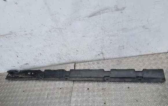 Sill/side skirt trim