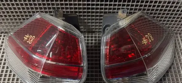 Nissan X-Trail T32 Rear/tail lights set 22017939 22017938