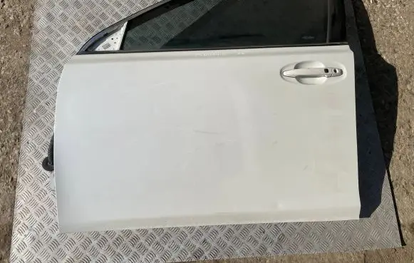 Subaru Outback Front door