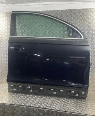 Audi Q7 4L Front door