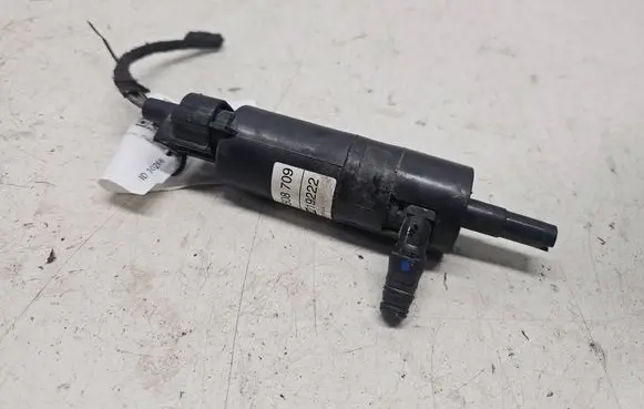 Opel Omega B2 Headlight washer pump 90508709