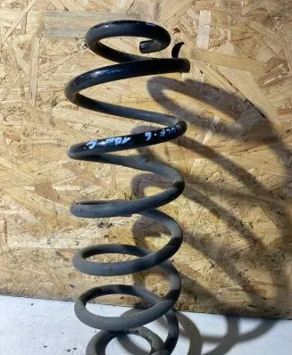 Volkswagen Golf VI Rear coil spring