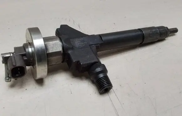 Mazda 6 Fuel injector 13H50B