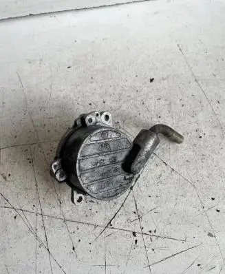 Mercedes-Benz C W203 Vacuum pump A6112300065 110184 VAPEC199