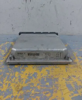 Volvo S60 Engine control unit/module 08675760A 0261207712