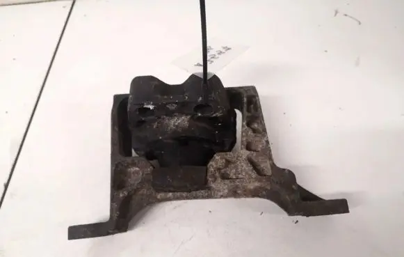 Ford Focus Engine mount bracket 3m516f012bg 3m51-6f012-bg