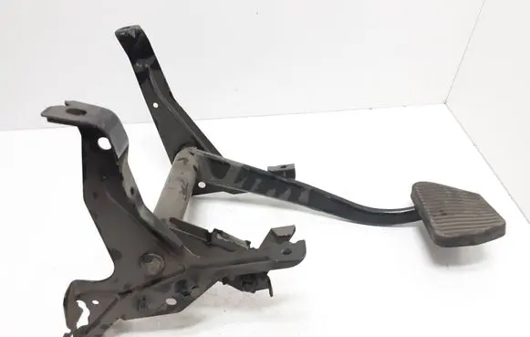 Volvo XC90 Brake pedal