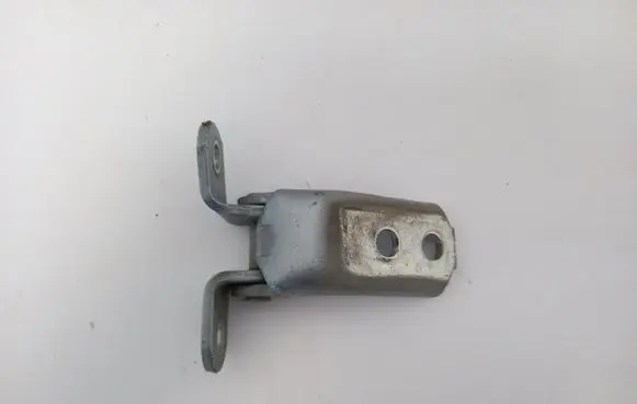 Toyota Auris 150 Front door upper hinge 6872002060