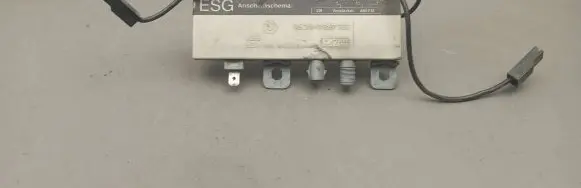 BMW 3 E36 Aerial antenna amplifier 65241387751