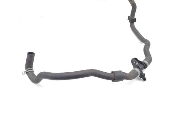 Volvo XC90 Engine coolant pipe/hose