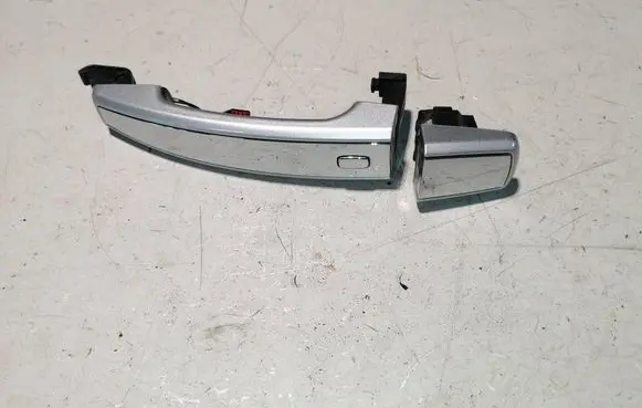 Buick Encore I Rear door exterior handle 630109301 630110100