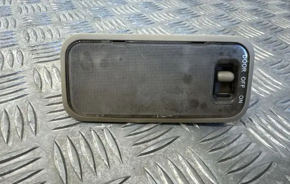 Toyota Land Cruiser (J120) Rear seat light 