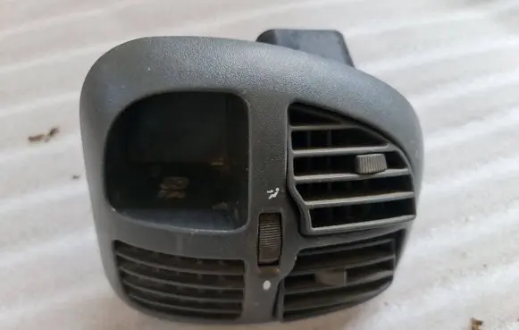 Peugeot Boxer Dash center air vent grill