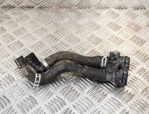 Engine coolant pipe/hose